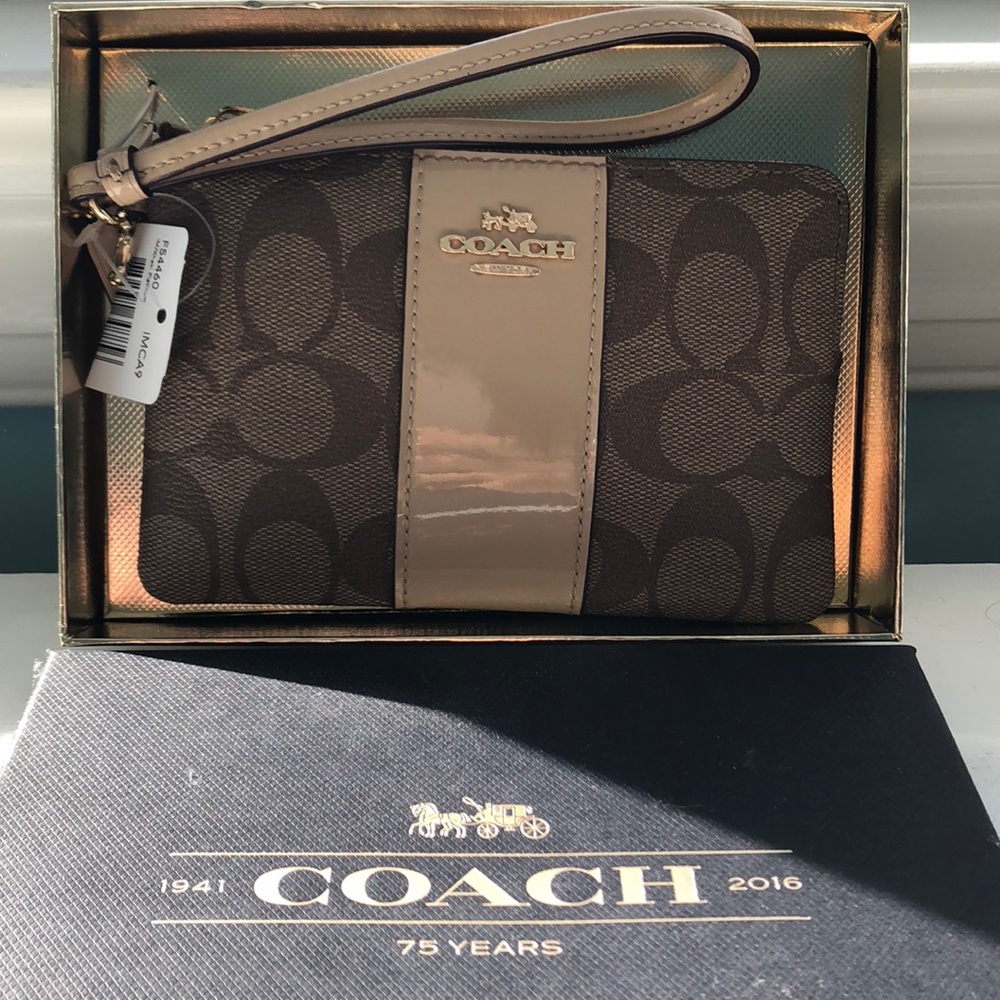NWT Coach wristlet in khaki platinum/gold